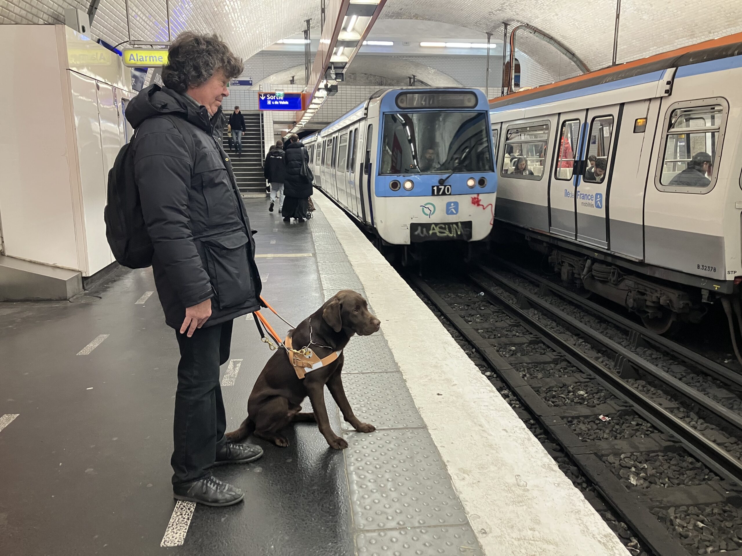 Remise de Thor à Philippe